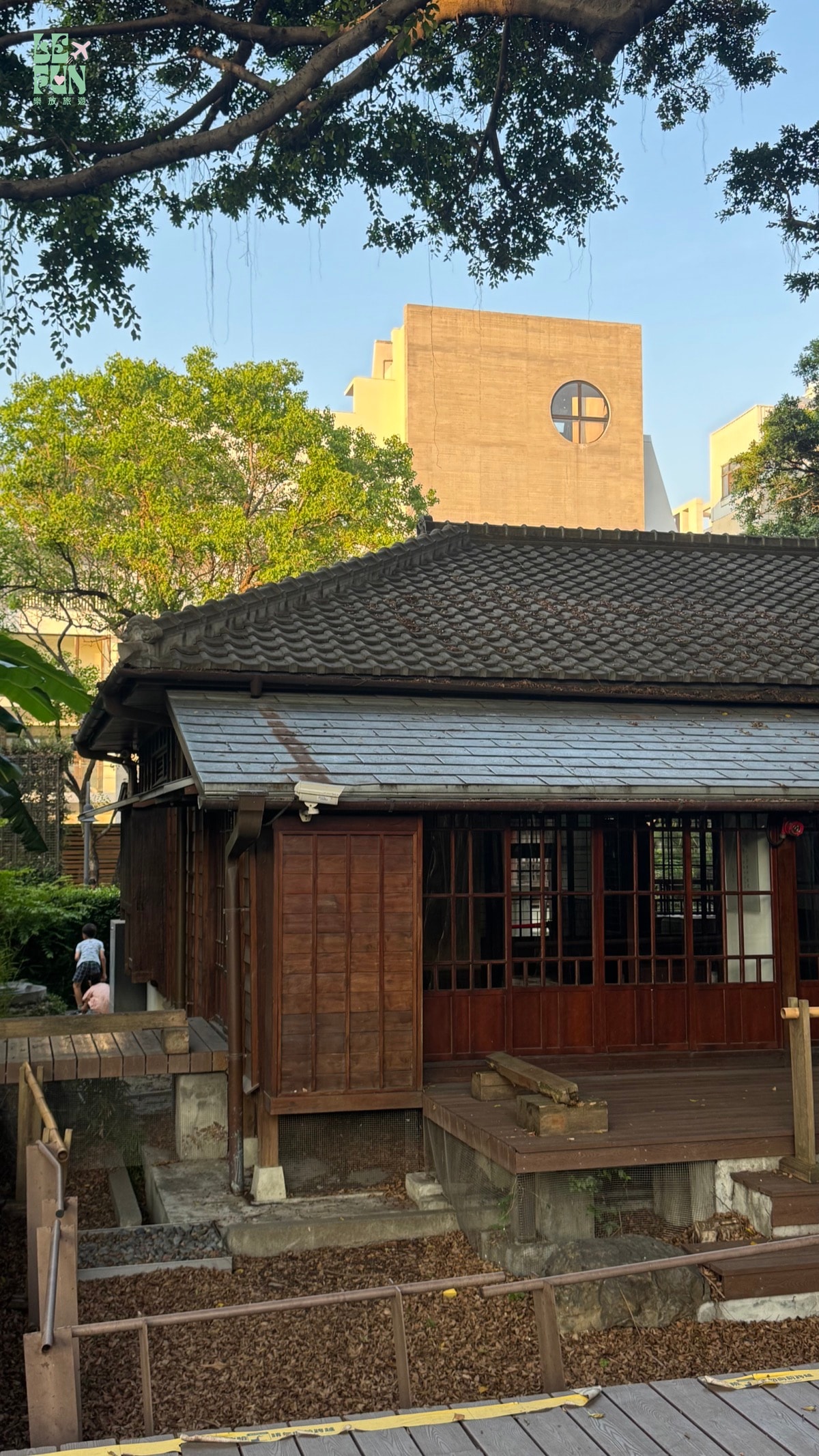 台中西區台中文學館木造日式宿舍與庭園老樹