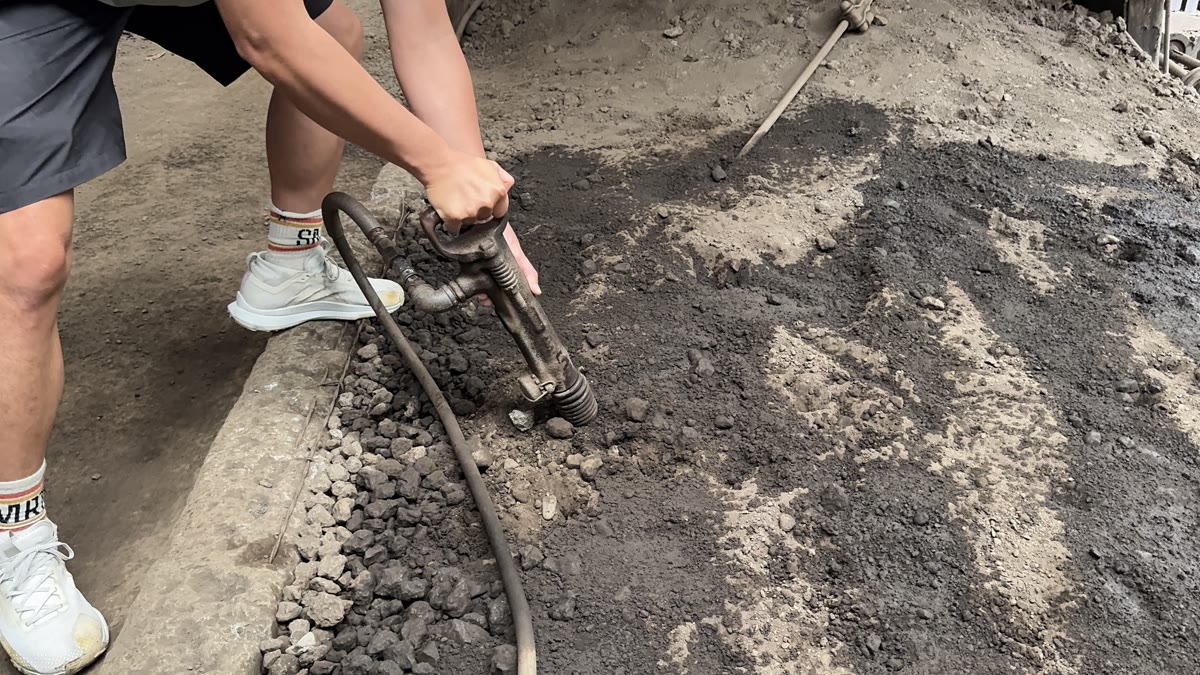新北猴硐煤礦博物園區採礦工具與碎煤操作紀錄
