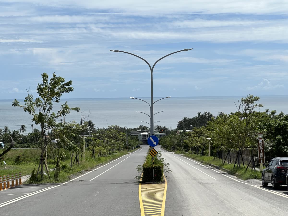 台東太麻里車站前大道通往太平洋海景