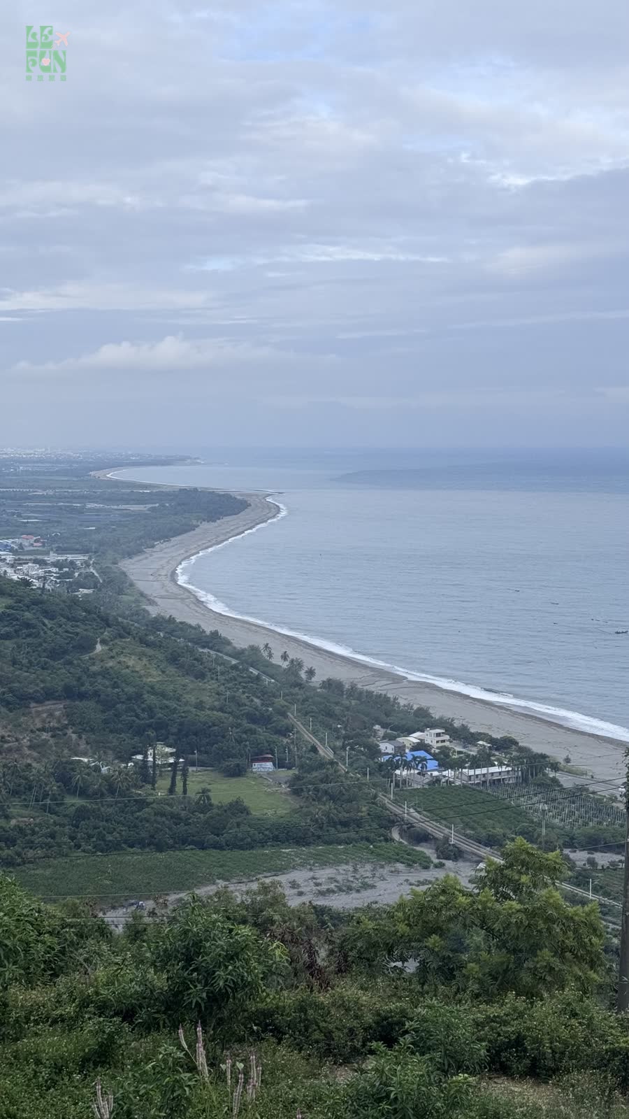 台東太麻里華源曙光觀景台俯瞰南迴海岸
