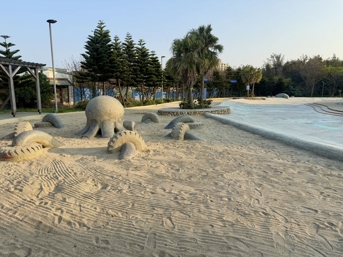 新竹南寮親子沙灘章魚造景與兒童遊戲空間